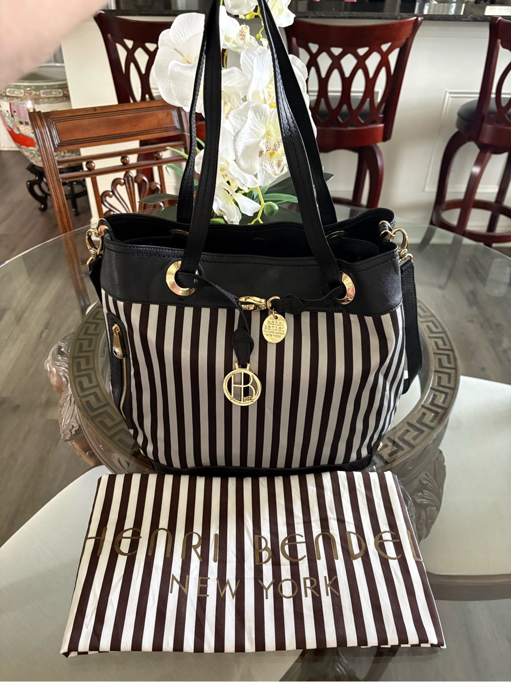 🖤🖤HENRI BENDEL BLACK STRIPE CANVAS & LEATHER TOTE BAG!🖤🖤